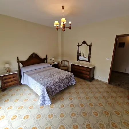 Amplio, Reformado Apartment